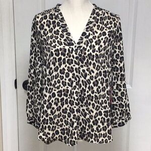 Vince Camuto Leopard V Neck Blouse NWT